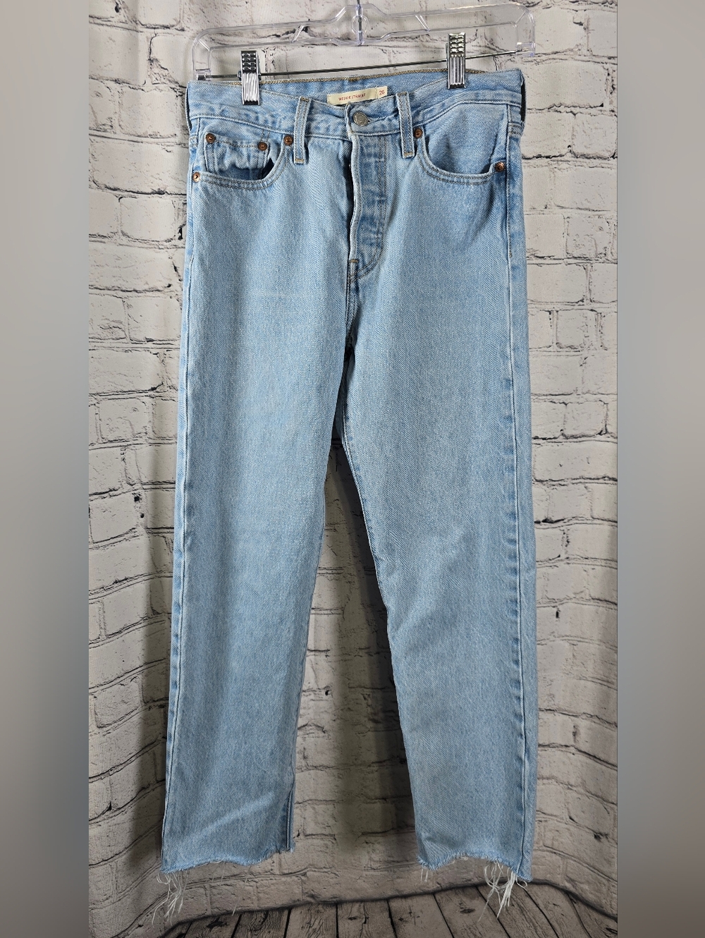 Levis Women's Button Fly Wedgie‎ Straight Jean Size 26
